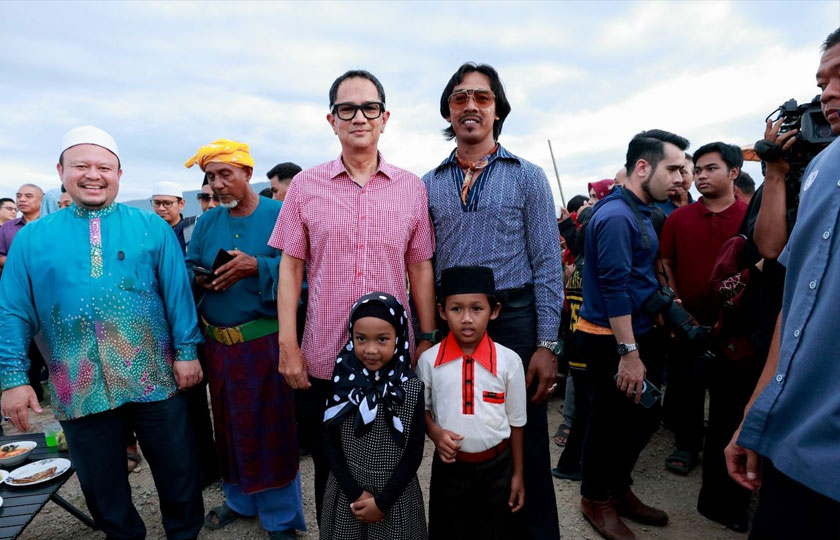 Sepanjang lawatan, Tengku Sarafudin Badlishah Sultan berkenan meluangkan masa beramah mesra bersama pengunjung dan pengusaha selama lebih satu jam. - Foto Astro AWANI