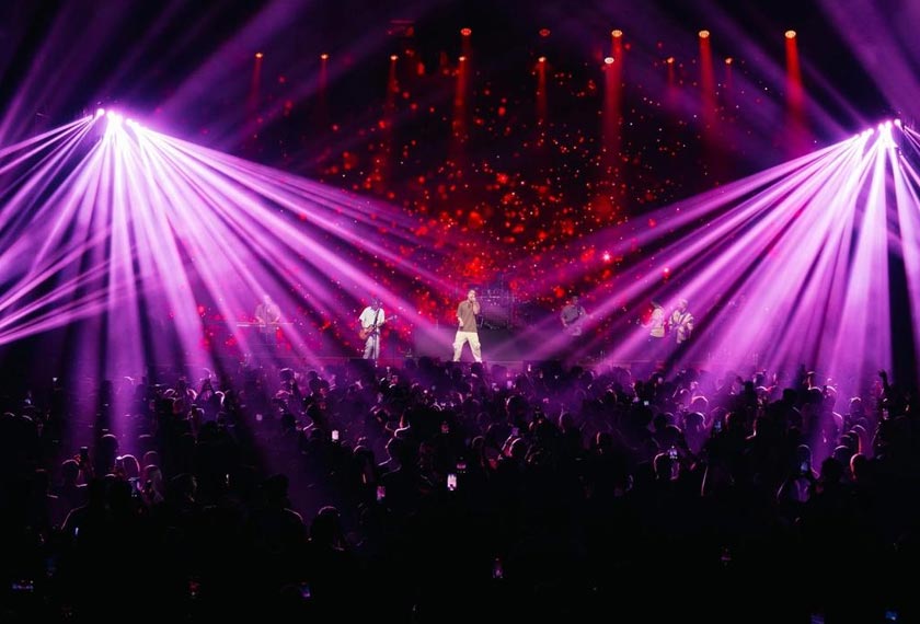 ATM saji persembahan bertenaga dari awal hingga akhir.