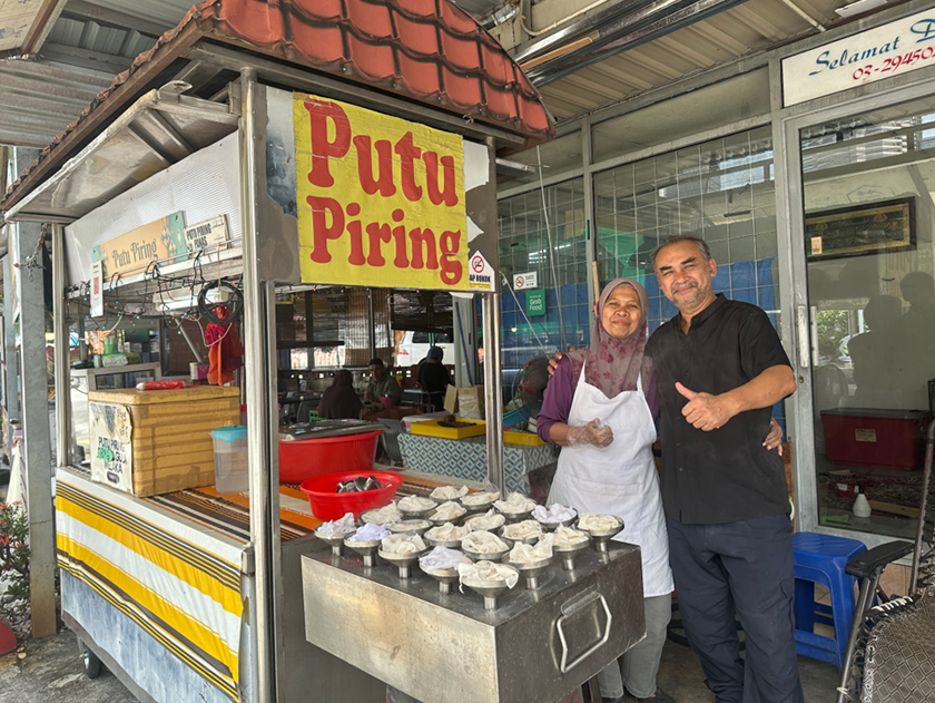 Khalili, 60, dan Alizah, 55, mengakui pengalaman mereka memulakan perniagaan terbukti mencabar, tetapi dengan kecekalan, usaha mereka membuahkan hasil dengan baik. 