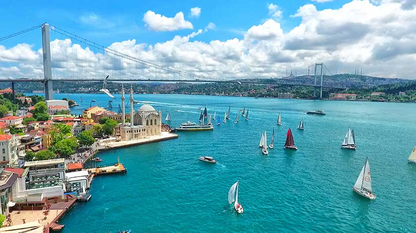 Selat Bosphorus. - Gambar/ Adobe Stock Images/ sanatkar