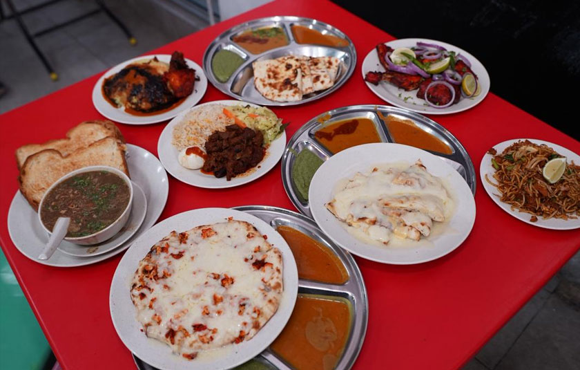 Antara menu makanan kegemaran ramai di Restoran Padang Pasir ialah 