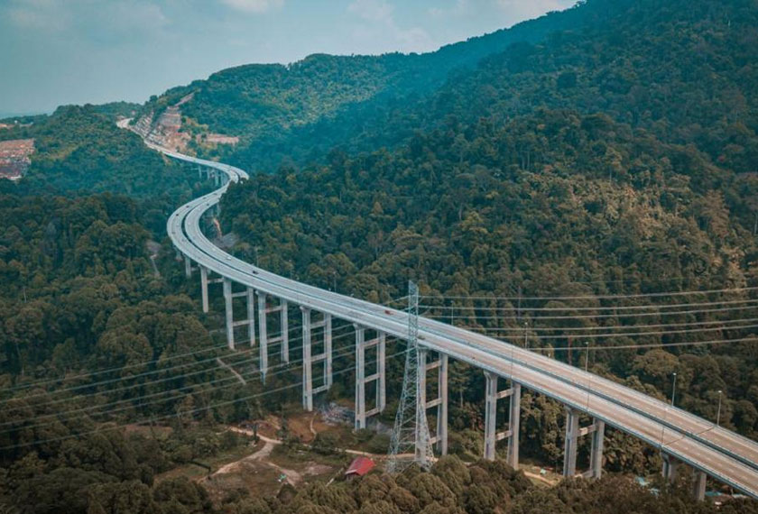 90 peratus daripada bajet KKR diperuntukkan untuk pembangunan.