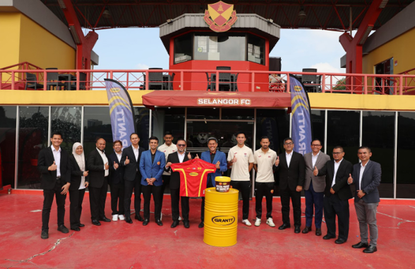 Grantt Lubricants memperkukuh kehadiran dalam komuniti sukan tanah air sebagai penaja rasmi Selangor FC, selaras dengan usaha mengangkat jenama tempatan ke peringkat antarabangsa.