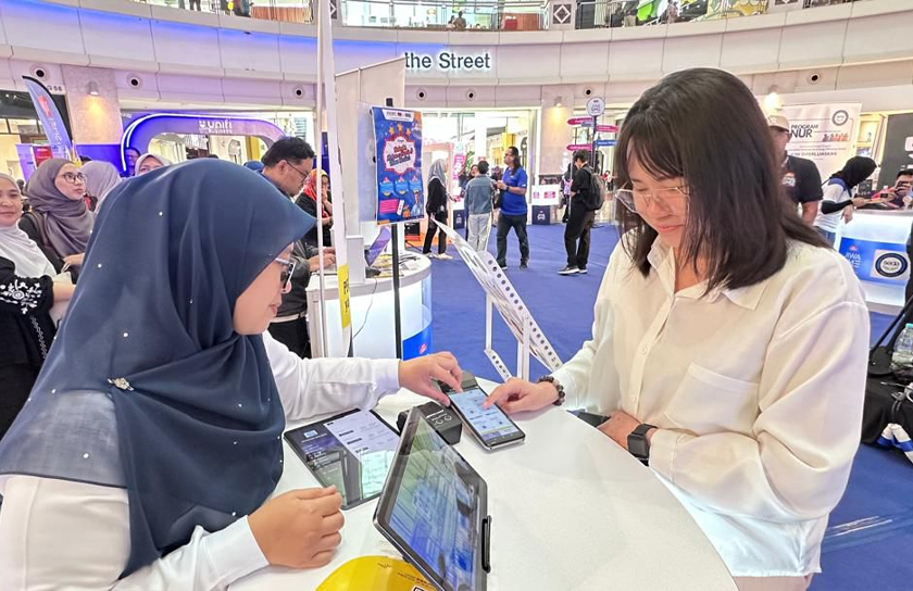 Dalam usaha menyokong transformasi digital PMKS, HASiL turut memperkenalkan MyInvois e-POS, platform jualan digital yang disediakan secara percuma kepada perniagaan yang layak. - Gambar LHDN