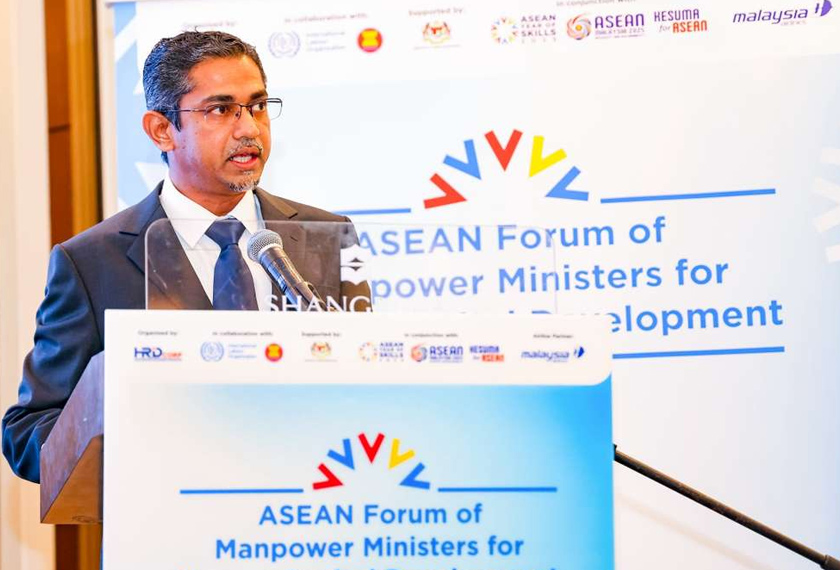 Syed Alwi menegaskan komitmen beliau untuk memperkasa tenaga kerja masa hadapan di AFMM-HCD. -Foto HRD Corp