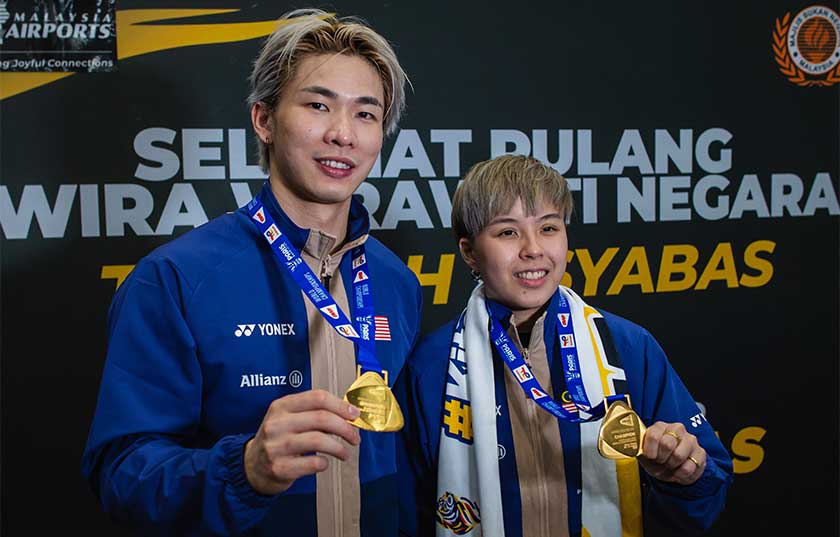 Komunikasi dan karakter seimbang menjadi kunci kejayaan Chen Tang Jie-Toh Ee Wei ketika menjulang gelaran juara dunia di Paris, Perancis. - Foto Bernama