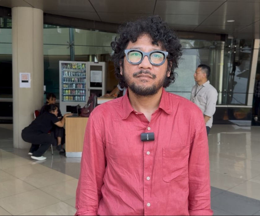 Bagi Kunto Aji, seniman memiliki tanggungjawab moral untuk menjadikan karya seni dan platform mereka sebagai saluran suara rakyat. - Foto Astro AWANI